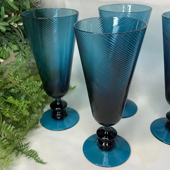 Set of 4 amazing deep blue swirl glass ice tea glasses / beer pilsners - Picture 2 of 10